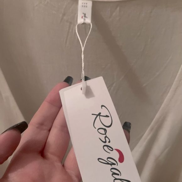 Women’s plus size blouse - Picture 6 of 6